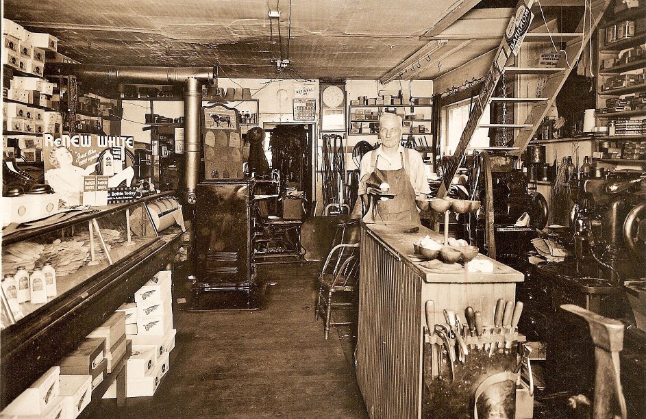 Hardware Store in Lanark
